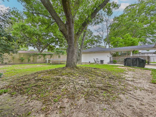 18210 Point Lookout Drive, Houston TX 77058