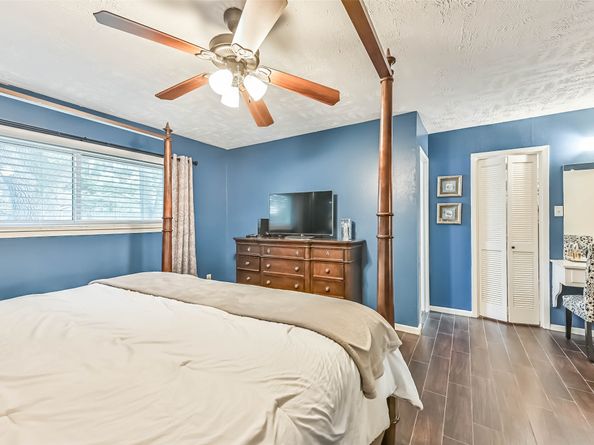 18210 Point Lookout Drive, Houston TX 77058
