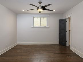 105 E 14th Street, Houston TX 77008