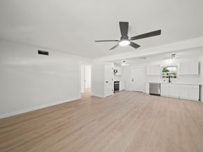 6826 Kingsway Drive, Houston TX 77087