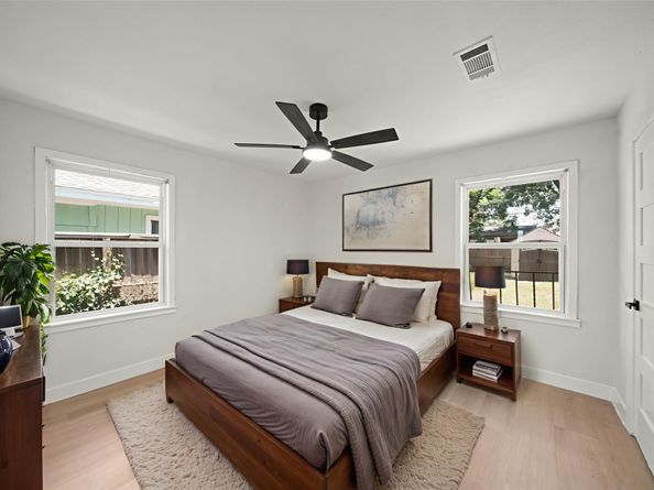6826 Kingsway Drive, Houston TX 77087