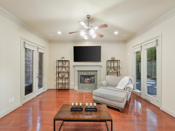 82 Mill Point Place, The Woodlands TX 77380
