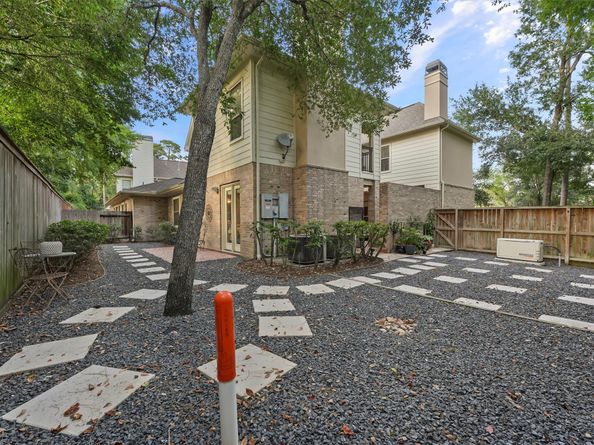82 Mill Point Place, The Woodlands TX 77380