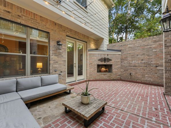 82 Mill Point Place, The Woodlands TX 77380