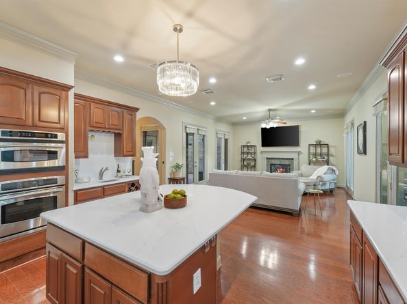 82 Mill Point Place, The Woodlands TX 77380