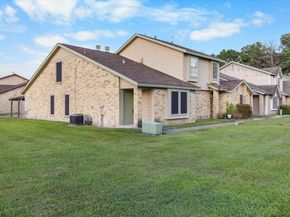 2071 Country Village Boulevard C, Humble TX 77338