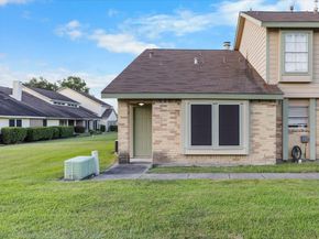 2071 Country Village Boulevard C, Humble TX 77338