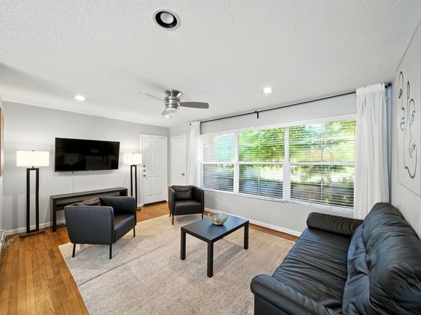 3237 Rosedale Street, Houston TX 77004