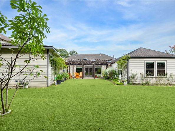 9406 Cliffwood Drive, Houston TX 77096
