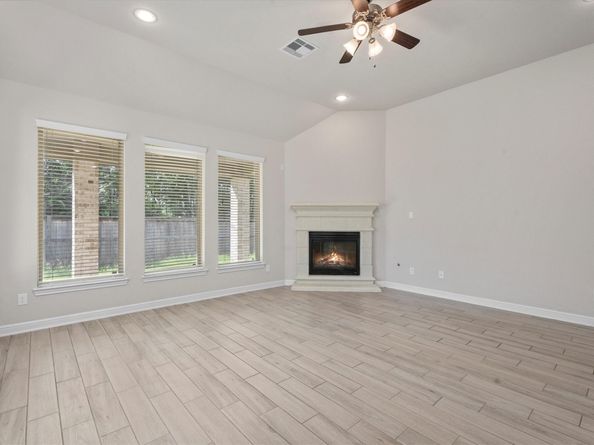 3324 Hickory Leaf Trail, Conroe TX 77301