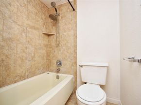 3035 Walnut Bend Lane 15, Houston TX 77042