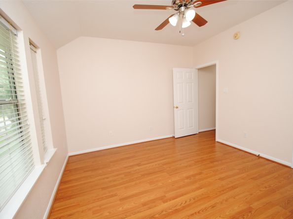 611 Woodcastle Bend, Houston TX 77094