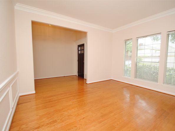 611 Woodcastle Bend, Houston TX 77094