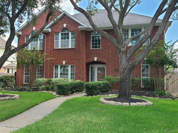 611 Woodcastle Bend, Houston TX 77094