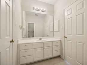 423 Brook Shore Court, Sugar Land TX 77478