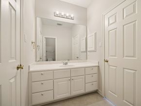 423 Brook Shore Court, Sugar Land TX 77478