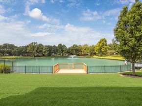 423 Brook Shore Court, Sugar Land TX 77478