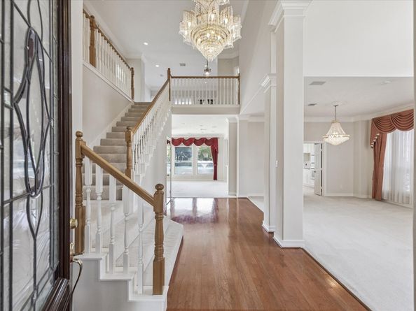 423 Brook Shore Court, Sugar Land TX 77478