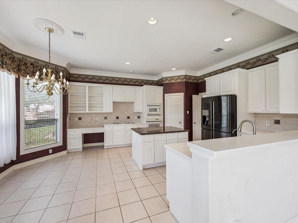 423 Brook Shore Court, Sugar Land TX 77478