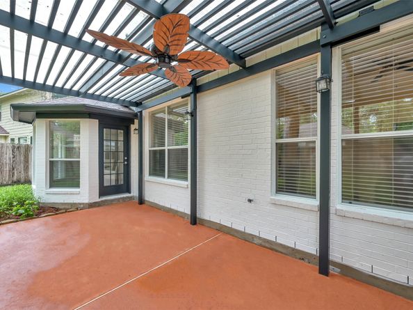 43 WRENS SONG Place, The Woodlands TX 77382