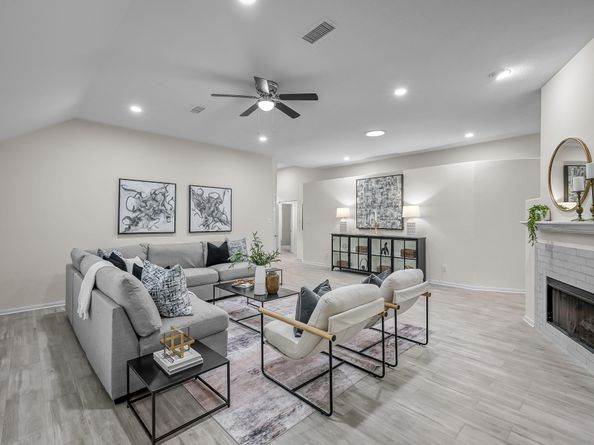 43 WRENS SONG Place, The Woodlands TX 77382