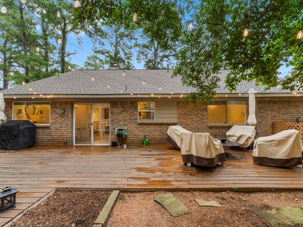 182 Sandpebble Drive, The Woodlands TX 77381