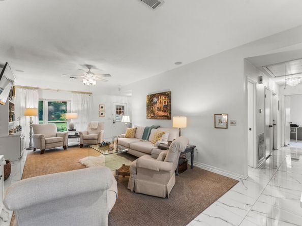 182 Sandpebble Drive, The Woodlands TX 77381
