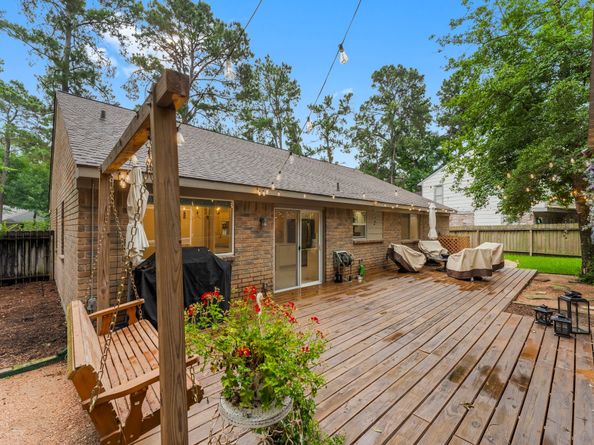 182 Sandpebble Drive, The Woodlands TX 77381