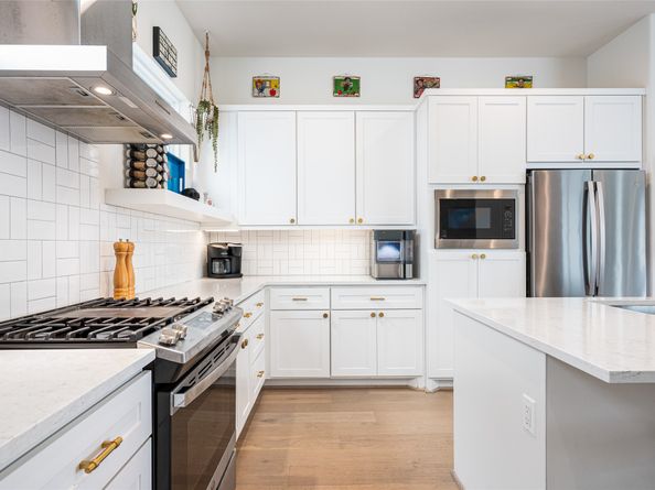 1747 Ojeman Spring Lane, Houston TX 77055