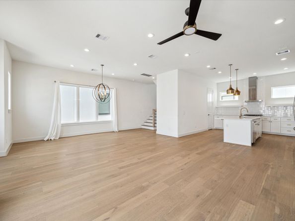 1747 Ojeman Spring Lane, Houston TX 77055