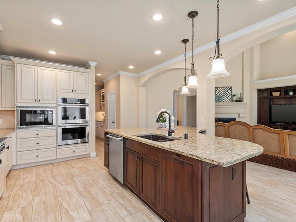 19023 Wild Thornberry Drive, Tomball TX 77377