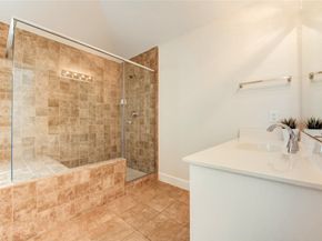 3721 Main Poplar Drive, Houston TX 77025