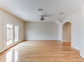 3721 Main Poplar Drive, Houston TX 77025