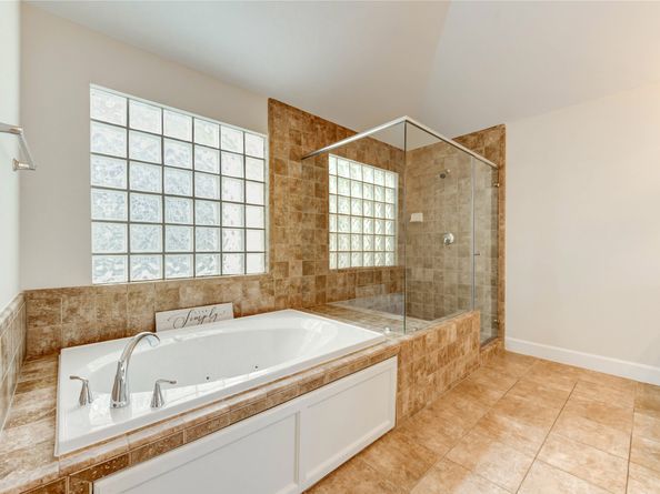3721 Main Poplar Drive, Houston TX 77025