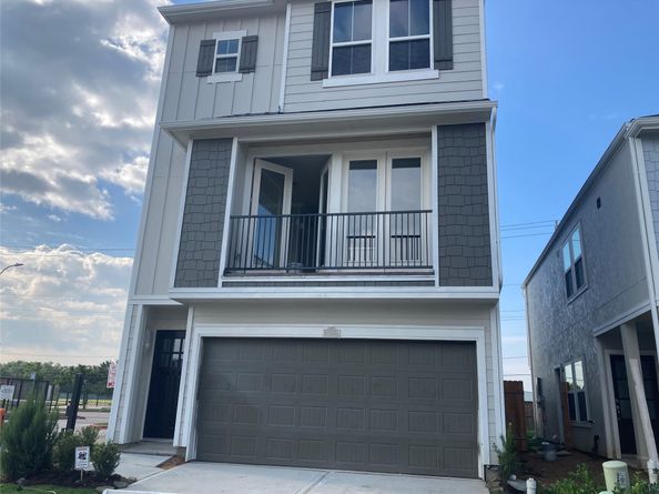 3022 Ventas Drive, Houston TX 77047