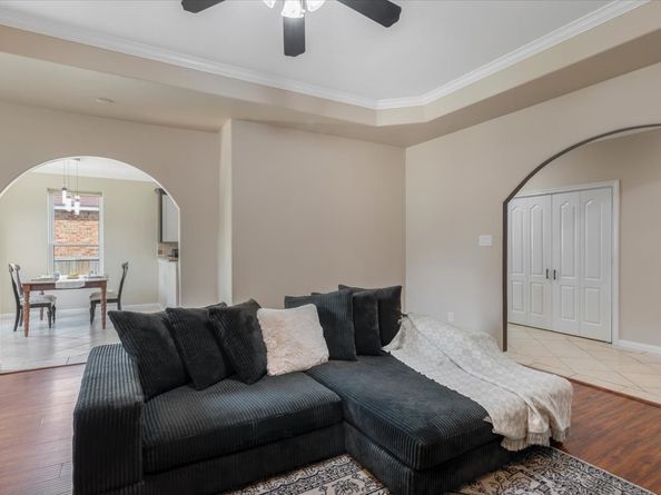 5343 Oak Cove Drive, Houston TX 77091