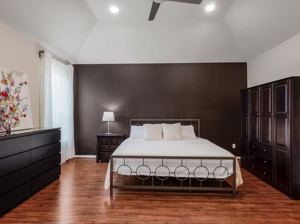 5343 Oak Cove Drive, Houston TX 77091