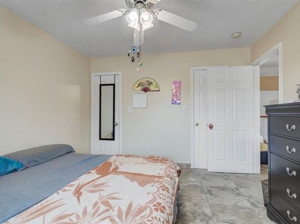 8422 Tavenor Lane, Houston TX 77075