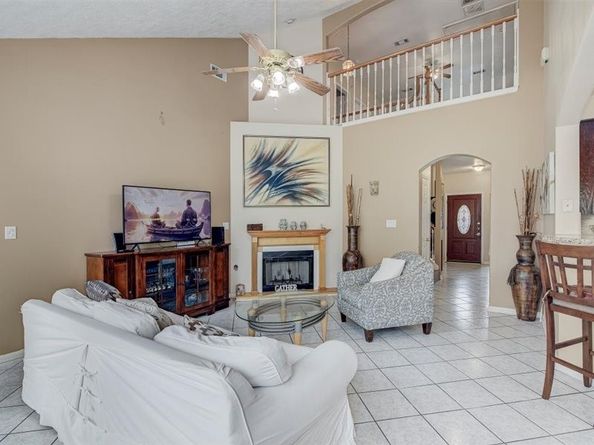 8422 Tavenor Lane, Houston TX 77075