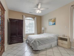 8422 Tavenor Lane, Houston TX 77075