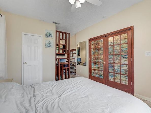 8422 Tavenor Lane, Houston TX 77075
