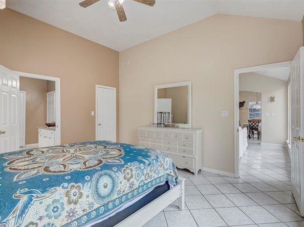 8422 Tavenor Lane, Houston TX 77075