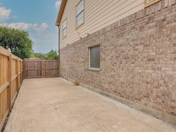 8422 Tavenor Lane, Houston TX 77075