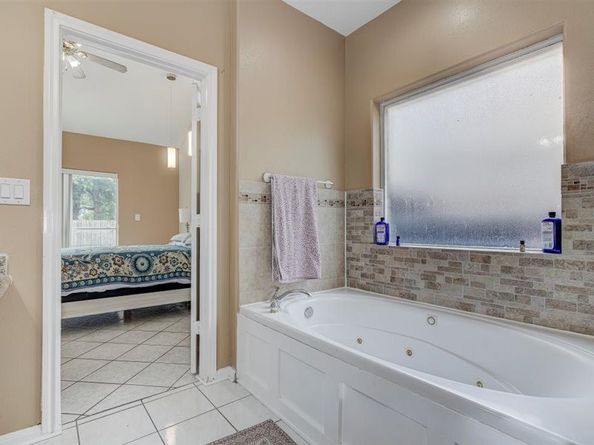 8422 Tavenor Lane, Houston TX 77075
