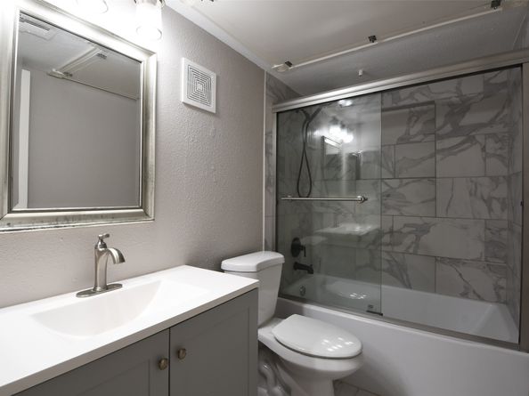 12955 Woodforest Boulevard 77, Houston TX 77015
