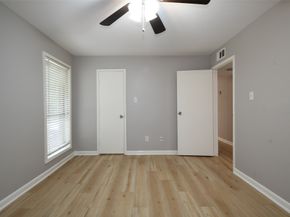 12955 Woodforest Boulevard 77, Houston TX 77015