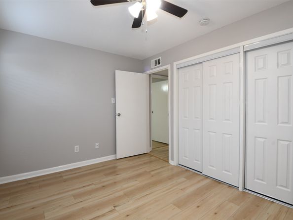 12955 Woodforest Boulevard 77, Houston TX 77015