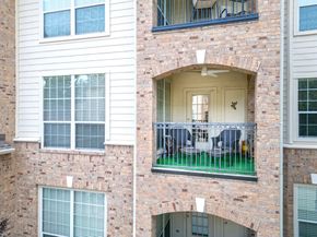 6607 Lake Woodlands Drive 322, The Woodlands TX 77382