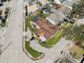 4110 N Main Street, Houston TX 77009