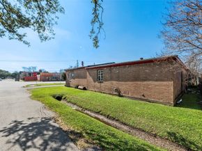 4110 N Main Street, Houston TX 77009